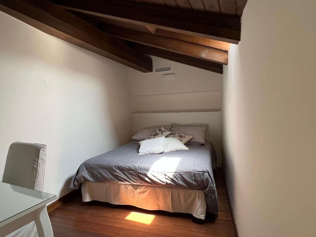 Il Salotto Sul Rio Apartment มานโตวา ภายนอก รูปภาพ